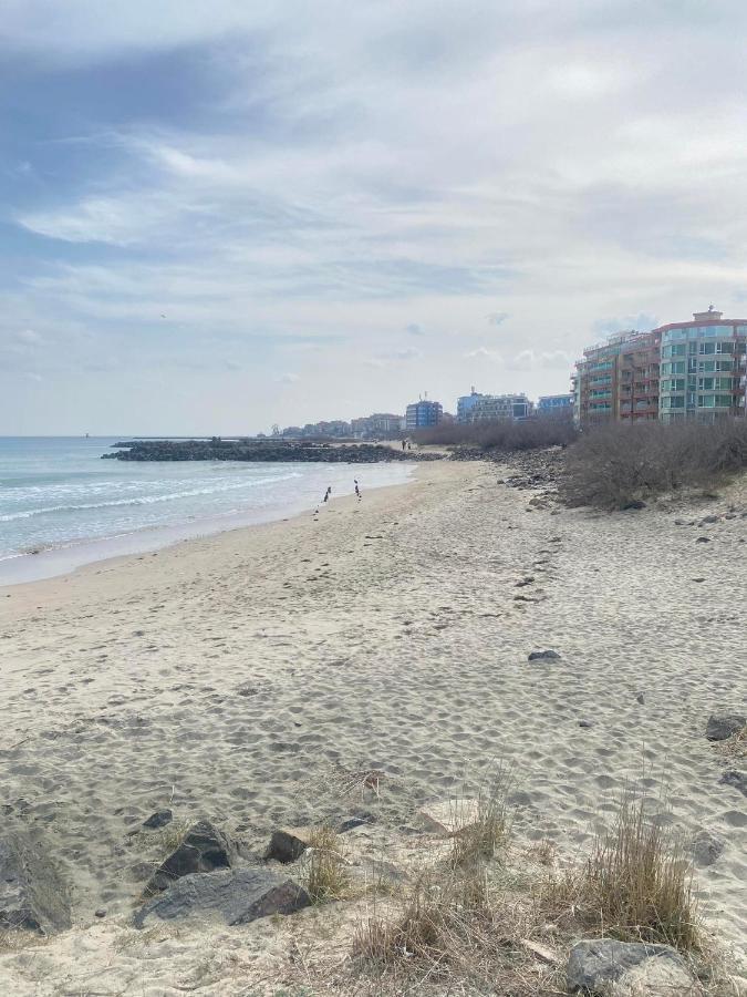 Sea View Apartment With Free Parking Поморие Экстерьер фото
